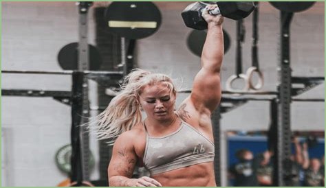Insightful Details on Dani Elle Speegle Age: From Early Life to Fitness Stardom